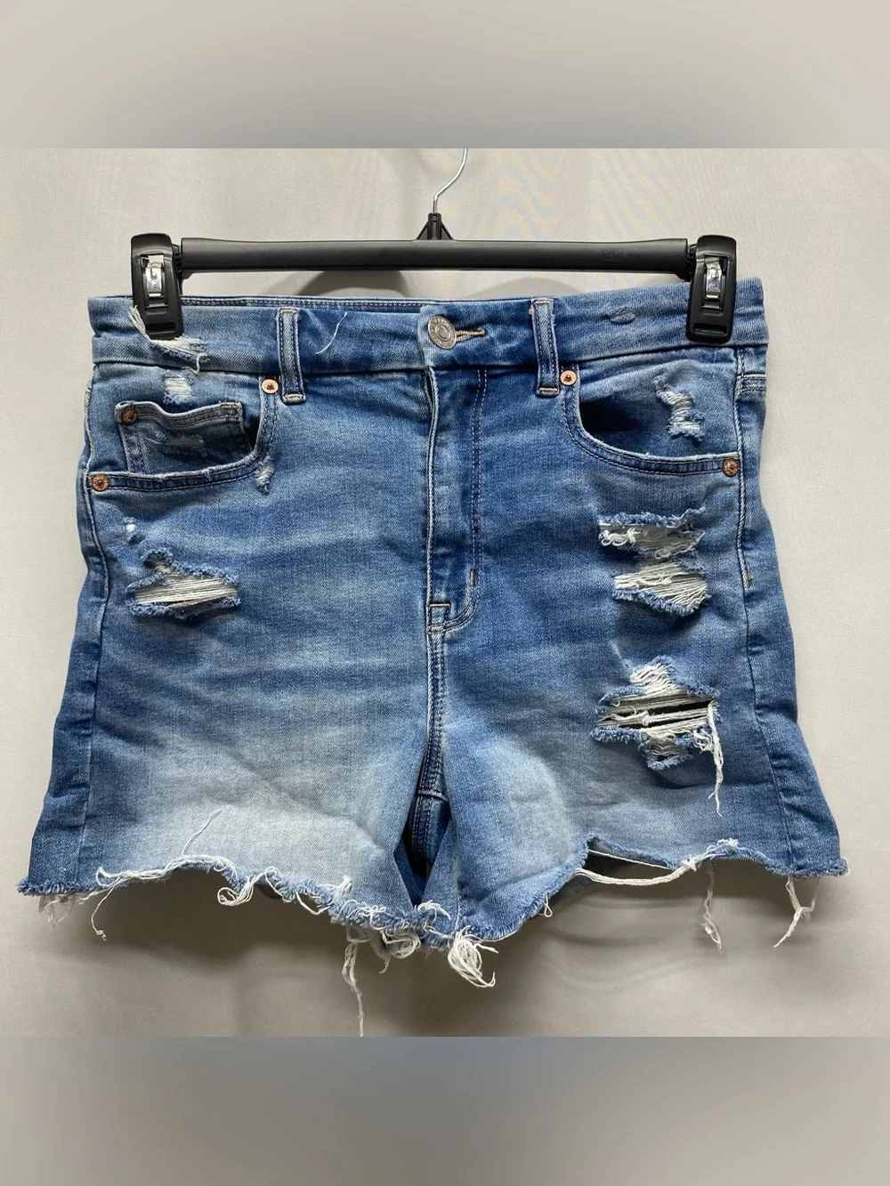 American Eagle womens size 6 curvy hi-rise shortie booty shorts distressed